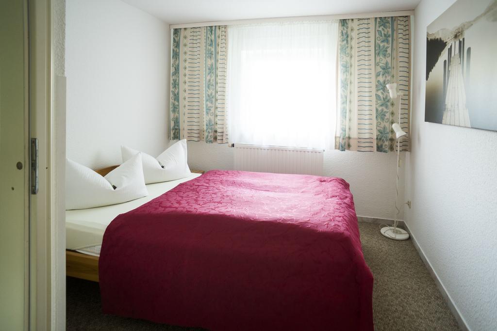 Das Fritz Hotel Schwerin Schoene Lage Im Gruenen Mit Regionaler Kueche Kostenfreien Parkplaetzen Und E Ladestation Room photo