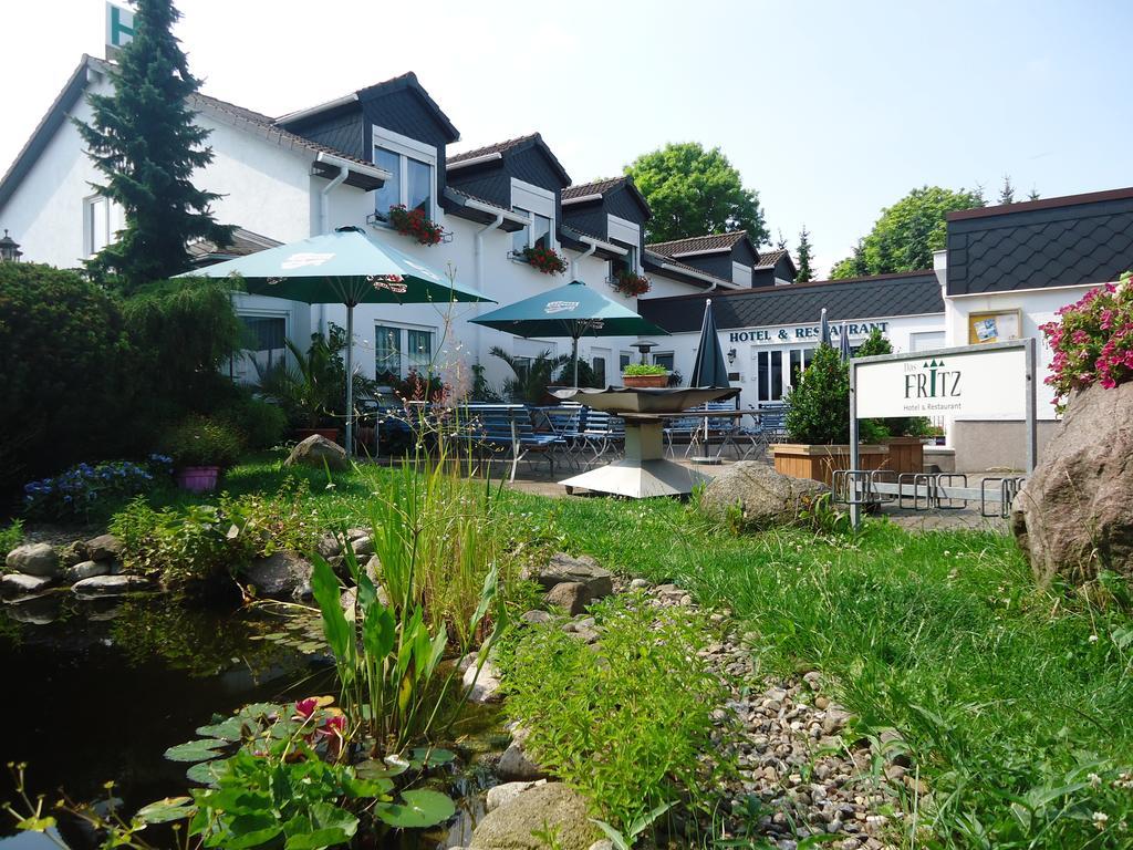 Das Fritz Hotel Schwerin Schoene Lage Im Gruenen Mit Regionaler Kueche Kostenfreien Parkplaetzen Und E Ladestation Exterior photo